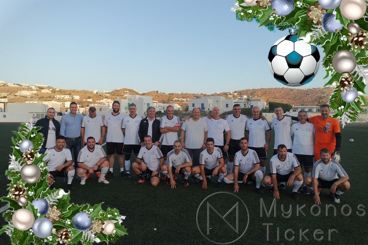 Joyeuses Fêtes! Ευχές για Καλές Γιορτές από τους παλαίμαχους  ποδοσφαιριστές Μυκόνου