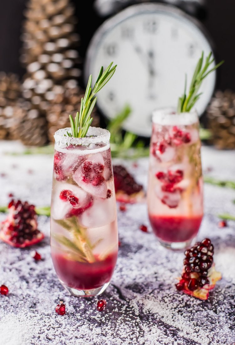 Festive holiday cocktail: Pomegranate Ombre Sparkler