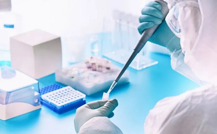 Overcharging for testing: Στα 5.000 ευρώ το πρόστιμο για όσους δεν τηρούν το πλαφόν των 47 ευρώ για τα pcr tests και 10 ευρώ για τα rapid