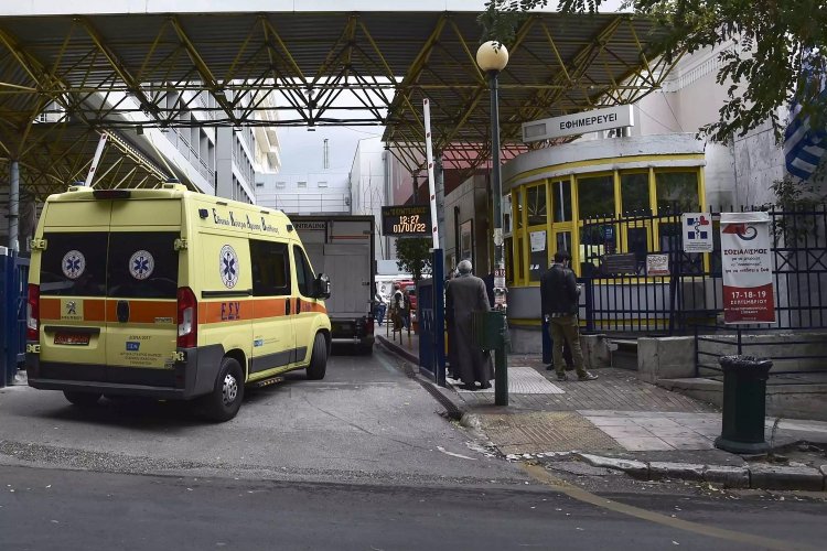 Coronavirus Disaese: Τέλος σε όλα τα επισκεπτήρια για 2 εβδομάδες στον Ευαγγελισμό - Περίπου 100 υγειονομικοί νοσούν