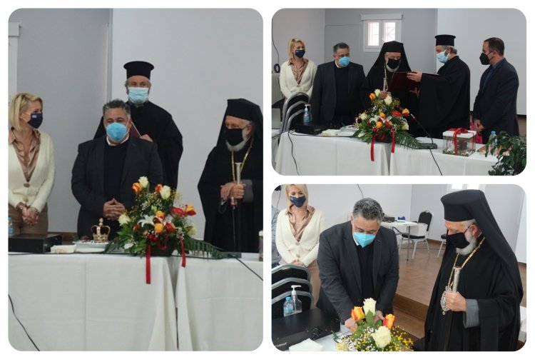 His Eminence Dorotheos B’: Ο Σεβασμιώτατος κ. Δωρόθεος Β’ παρέστη στη συνεδρίαση του Δημοτικού Συμβουλίου Άνδρου για την εκλογή Προεδρείου και ευλόγησε την Αγιοβασιλειόπιττα