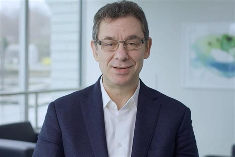 Albert Bourla - Le Figaro: «Σύντομα θα ξαναρχίσουμε την κανονική ζωή»