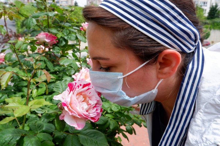 Coronavirus Disease: Βρέθηκε γενετικός παράγοντας που αυξάνει τον κίνδυνο για απώλεια όσφρησης και γεύσης λόγω COVID-19 [Έρευνα]