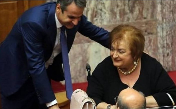 MP Katerina Monogiou: Η Κατερίνα Μονογυιού αποχαιρετά την Μαριέττα Γιαννάκου