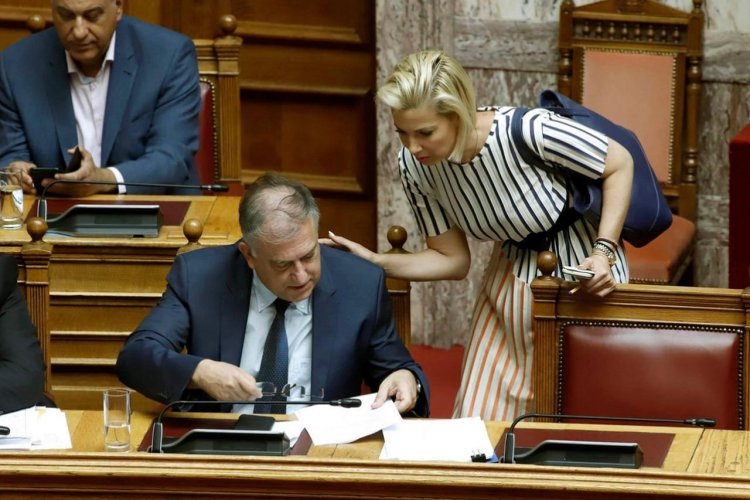 MP Katerina Monogiou: Μετά από αλλεπάλληλες παρεμβάσεις της Κατερίνας Μονογυιού ενισχύεται η Αστυνομική Διεύθυνση Κυκλάδων με 60 αστυνομικούς