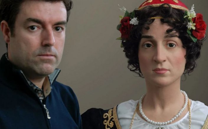 Wax museum in Kavala: Η Μαντώ Μαυρογένους στο μουσείο κέρινων ομοιωμάτων του Θοδωρή Κοκκινίδη