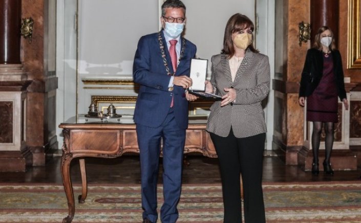 President Sakellaropoulou: Η ΠτΔ τιμήθηκε με το Χρυσό Κλειδί της πόλης της Λισαβόνας