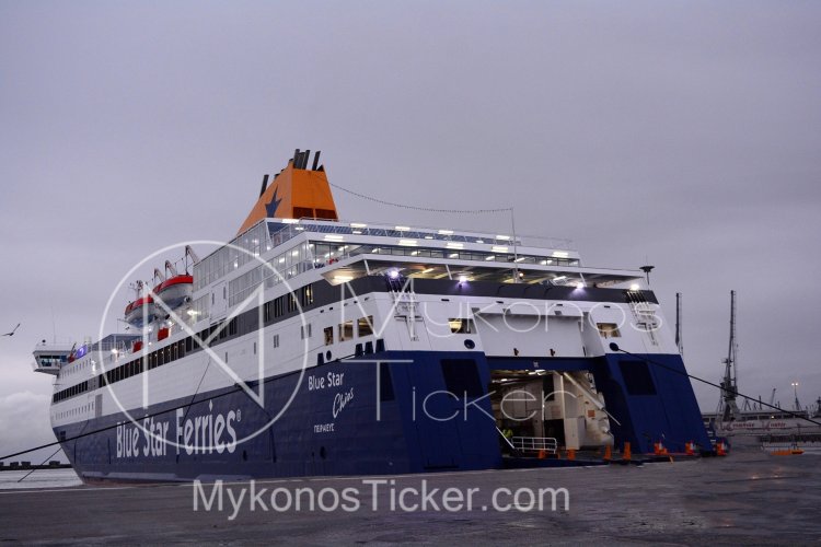 Ferry Routes: Στην γραμμή Πειραιάς - Σύρος - Τήνος - Μύκονος δρομολογείται από σήμερα το BLUE STAR CHIOS