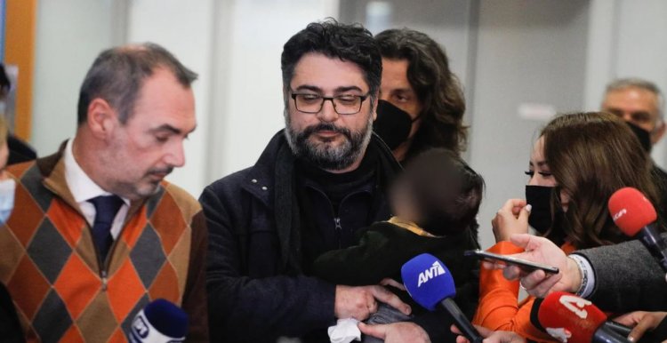 Ukraine war: Έφτασε στην Αθήνα ο Γενικός Πρόξενος στη Μαριούπολη Μ. Ανδρουλάκης: “Αυτό που συμβαίνει είναι τραγωδία”