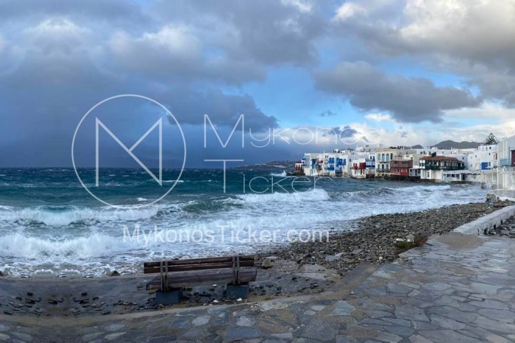 Weather Forecast: Τοπικές βροχές στις Κυκλάδες και θυελλώδεις άνεμοι στο Αιγαίο