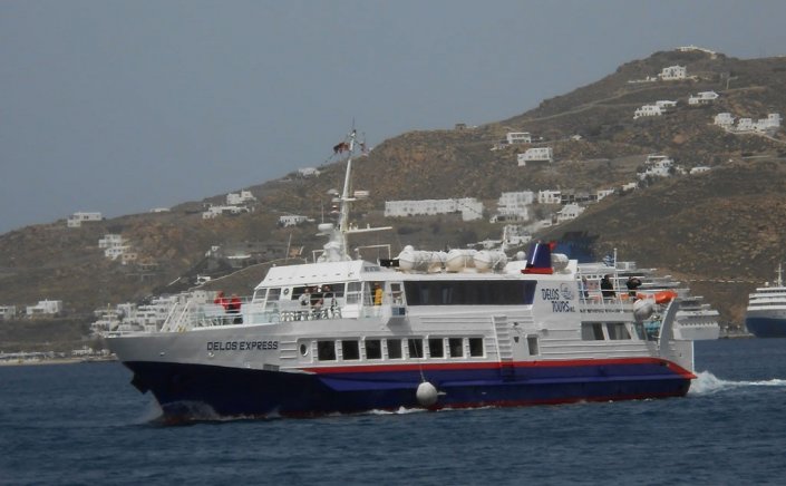 Mykonos: Εσπευσμένη διακομιδή ασθενούς από Μύκονο στη Σύρο