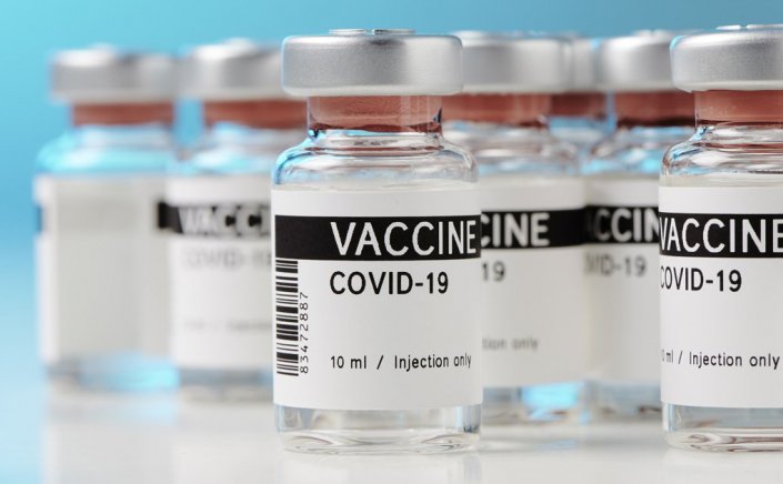 4th dose of Covid vaccine: Ανοίγει στις 7 Απριλίου η πλατφόρμα των ραντεβού για τους άνω των 80 ετών