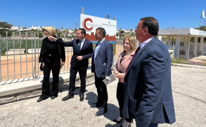 MP Katerina Monogiou: Η Κατερίνα Μονογυιού υποδέχτηκε τον Αναπληρωτή Υπουργό Εσωτερικών κ. Στέλιο Πέτσα στην Μήλο