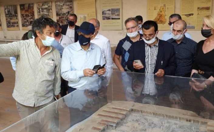 Greek-Saudi Business Forum: «Μαγεμένοι» από τη Σαντορίνη ο υπ. Επενδύσεων της Σαουδικής Αραβίας και η πολυπληθής επιχειρηματική αποστολή [Εικόνες + Videos]