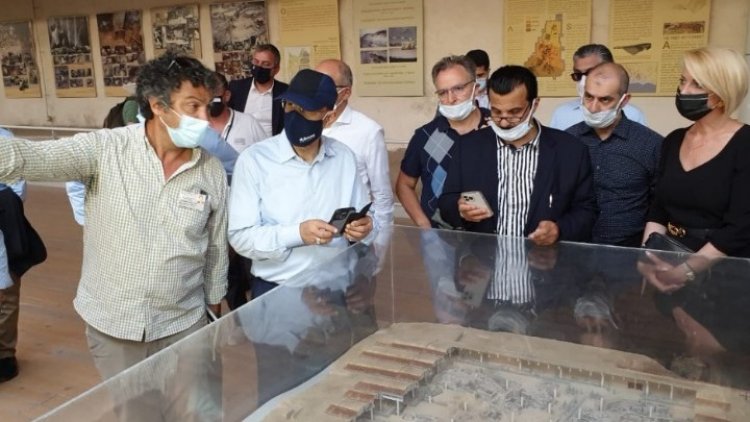 Greek-Saudi Business Forum: «Μαγεμένοι» από τη Σαντορίνη ο υπ. Επενδύσεων της Σαουδικής Αραβίας και η πολυπληθής επιχειρηματική αποστολή [Εικόνες + Videos]