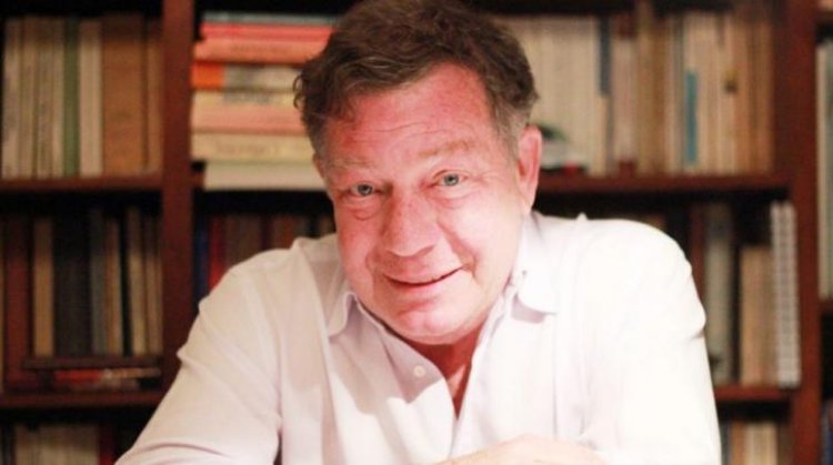 Notable Death: Πέθανε ο Ηλίας Νικολακόπουλος - Έπαθε ανακοπή ενώ κολυμπούσε στη Σύρο