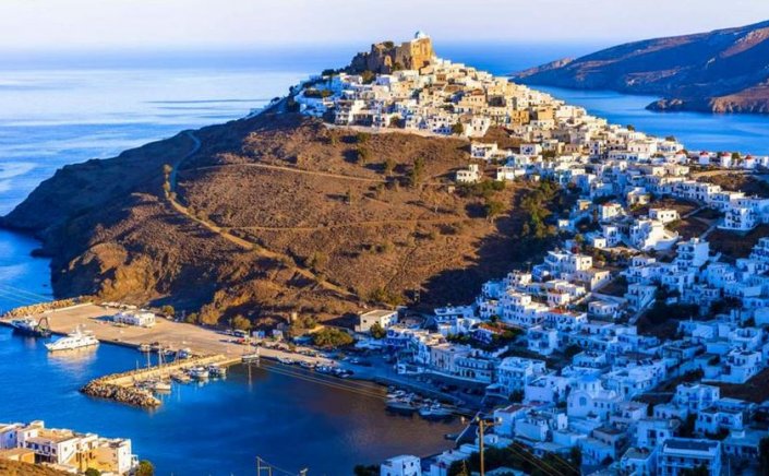 Vacanze in Grecia - La Repubblica: Η Ελλάδα ως το ιδανικό μέρος για διακοπές σε όλο τον κόσμο - Oι ιδανικοί προορισμοί τον Αύγουστο