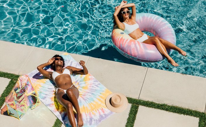 Swimming pools: Πώς θα καταλάβετε στις Πισίνες, ότι το χλώριο έγινε χλωραμίνη από ακαθαρσίες!! Οι κίνδυνοι για τα μάτια!!