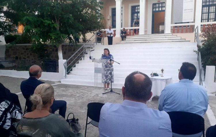 Culture Min Mendoni: Το ανακαινισμένο Αρχαιολογικό Μουσείο Μήλου και την περιοδική έκθεση «τάφῳ κτερίζειν» εγκαινίασε η Λίνα Μενδώνη