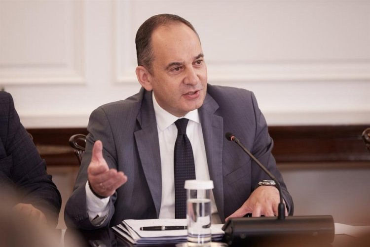 Shipping Min Plakiotakis: Θετικός στον κορωνοϊό ο Υπουργός Ναυτιλίας Γιάννης Πλακιωτάκης