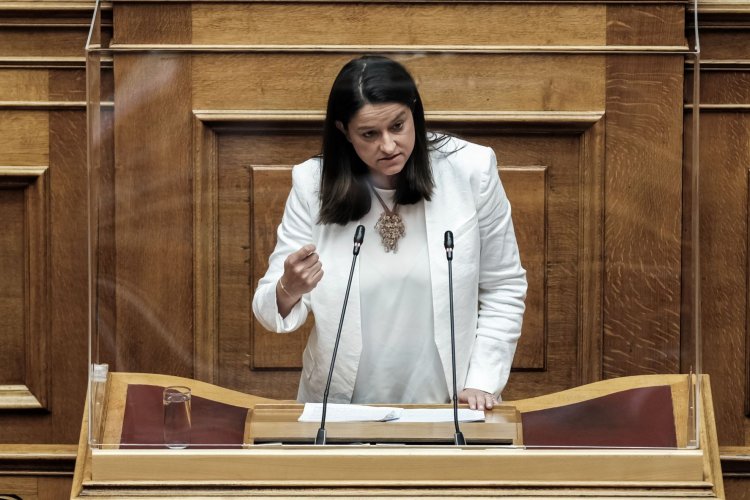 Parliament - Higher Education Institutions: Υπερψηφίστηκε με 157 «ναι» το νομοσχέδιο για τα ΑΕΙ μετά από σκληρή αντιπαράθεση