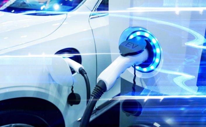 Electric Mobility:  Στροφή στην ηλεκτροκίνηση με 2000 σημεία φόρτισης έως το τέλος του 2023