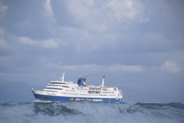 Lifting of a sailing ban: Άρση της απαγόρευσης απόπλου από Ραφήνα, Πειραιά και Λαύριο!! Κανονικά τα δρομολόγια για Κυκλάδες!!