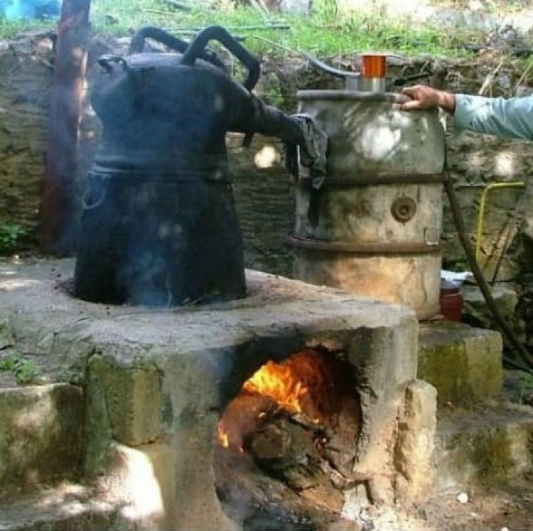 Distilled Spirits Taxes: ΦΕΚ ακόμα και σε... Ρακί & Τσίπουρο!! Είσπραξη φόρου κατανάλωσης στο προϊόν απόσταξης [ΦΕΚ]