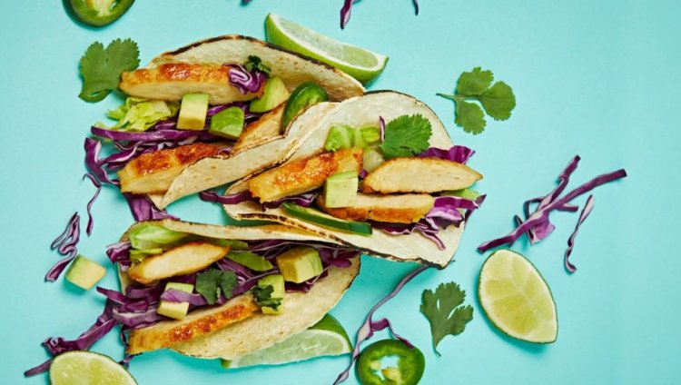 Lab-Grown Chicken Meat: Η FDA  έδωσε  το πράσινο φως για το πρώτο εργαστηριακό κοτόπουλο - Τι είναι και τι γεύση έχει