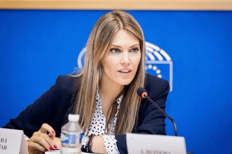 Arrest of Eva Kaili: Σύλληψη Καϊλή!! Η ζημιά στον Μητσοτάκη και το τέλος του αντιΣΥΡΙΖΑ μετώπου!!