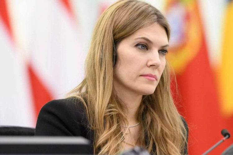 Le Soir - Qatar gate: Πώς έγινε η σύλληψη της Εύας και του Τζόρτζι - Τα 750.000 ευρώ στο σπίτι και τη βαλίτσα του πατέρα της