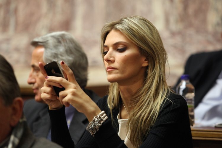 Qatar gate: Δεσμεύονται τα περιουσιακά στοιχεία της Εύας Καϊλή στην Ελλάδα, με εντολή της Αρχής για το Ξέπλυμα Μαύρου Χρήματος