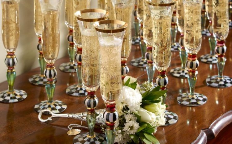 Happy New Year 2026! Οι συντελεστές και οι συνεργάτες του Mykonos Ticker, σας εύχονται Χρόνια Πολλά και Ευτυχισμένο το 2026!!