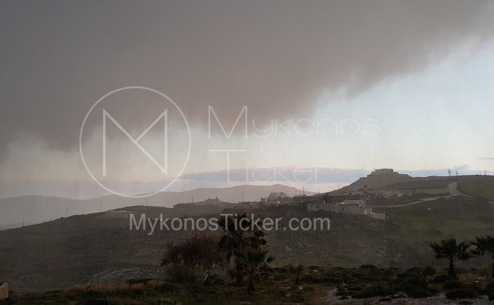 Weather Forecast: Ισχυρές βροχές και καταιγίδες προβλέπονται από το απόγευμα στις Κυκλάδες, με ανέμους στο Αιγαίο έως 9 bf