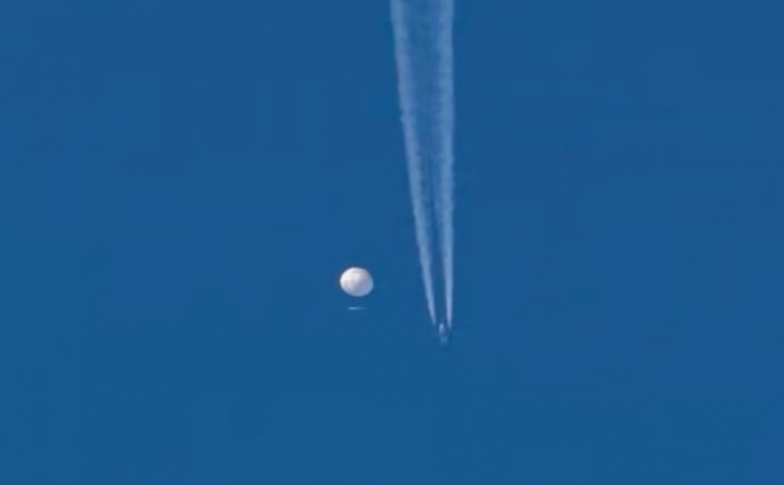 Chinese spy balloon: Οι ΗΠΑ κατέρριψαν το κινεζικό κατασκοπευτικό μπαλόνι στα ανοικτά της ανατολικής ακτής