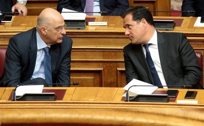 Gov't after train crash: Αναταραχή στην κυβέρνηση!! Στο “στόχαστρο” του Άδωνη ο Δένδιας [Video]