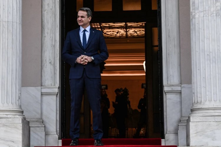 Political developments: Κομμάτια και θρύψαλα επιτελικό κράτος, αποτελεσματικότητα της κυβέρνησης και… εικόνα Μητσοτάκη