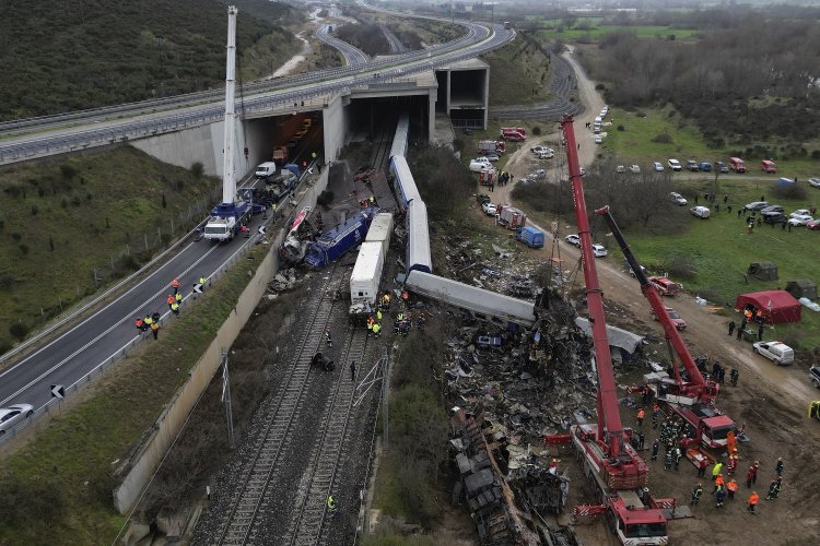 Rail Network - Gerapetritis: Σε τι απάντησε και σε τι όχι ο Γεραπετρίτης για τα Τέμπη – Οι “γκρίζες” ζώνες, οι κυβερνητικές καθυστερήσεις και η διάχυση ευθυνών