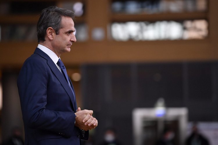 Pre-election period: Οι ρωγμές στην πολιτική ηγεμονία Μητσοτάκη και η αβεβαιότητα για τις εκλογές