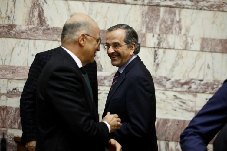 Gov't after train crash: Σε “λευκή απεργία” οι κορυφαίοι της ΝΔ - Τι αποφάσισαν Σαμαράς και Δένδιας