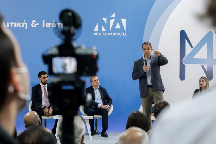 Pre-election period: Επιχείρηση συσπείρωσης από τη Νέα Δημοκρατία - Το “κυνήγι” των αναποφάσιστων και η προσπάθεια για φυγή προς τα εμπρός