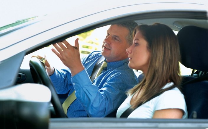 Driver & Accompanying person: Προσοχή!! Tι θα ισχύσει με τους 17χρονους!! Πρόστιμο και 1.000 ευρώ σε οδηγούς και συνοδηγούς!!