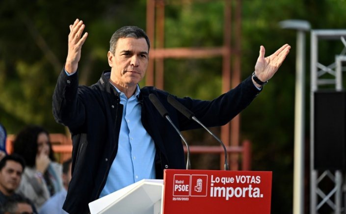 Spain’s local elections: Βαριά ήττα για τον Σάντσεθ στις δημοτικές και περιφερειακές εκλογές στην Ισπανία