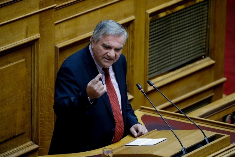 Pasok - Kinal: Θύελλα στο ΠΑΣΟΚ μετά την απόφαση Ανδρουλάκη για έξωση Καστανίδη από τη Βουλή
