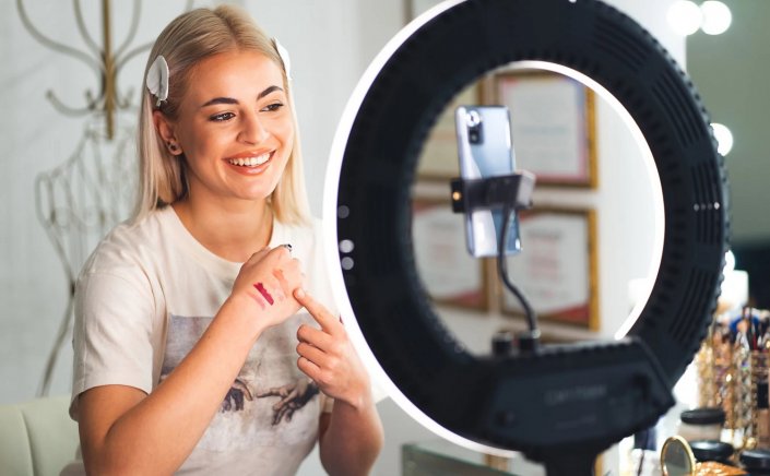 Tax Fraud: Μοντέλο, γνωστή influencer έλαβε από την ΑΑΔΕ πρόστιμο 270.000 ευρώ για φοροδιαφυγή!!