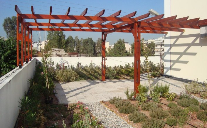 Green Roofs: Πράσινες ταράτσες!! Bonus σε νέα και υφιστάμενα κτίρια, επιτρέπεται να κατασκευάζονται χώροι Κύριας Χρήσης στο δώμα, κατασκευή πέργκολας!!
