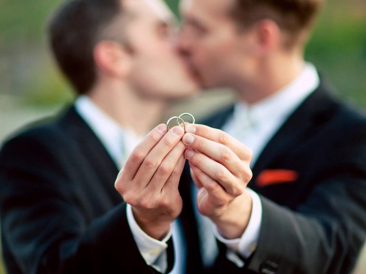 Same-Sex marriage: Μικρά “διαζύγια” στη ΝΔ για τον γάμο των ομόφυλων ζευγαριών!! Ο Σαμαράς και ο Βορίδης!!