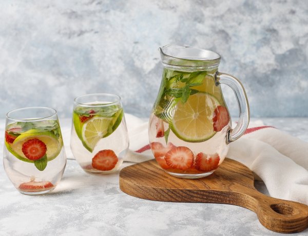 Electrolyte Balance: Πώς θωρακίζουν οι ηλεκτρολύτες τον οργανισμό στον καύσωνα και πόσους χρειαζόμαστε!