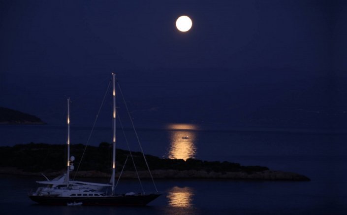 Double Supermoon: Διπλή η υπερπανσέληνος Αυγούστου 2023!! Από το «Moon Stinger» στο «Blue Moon»