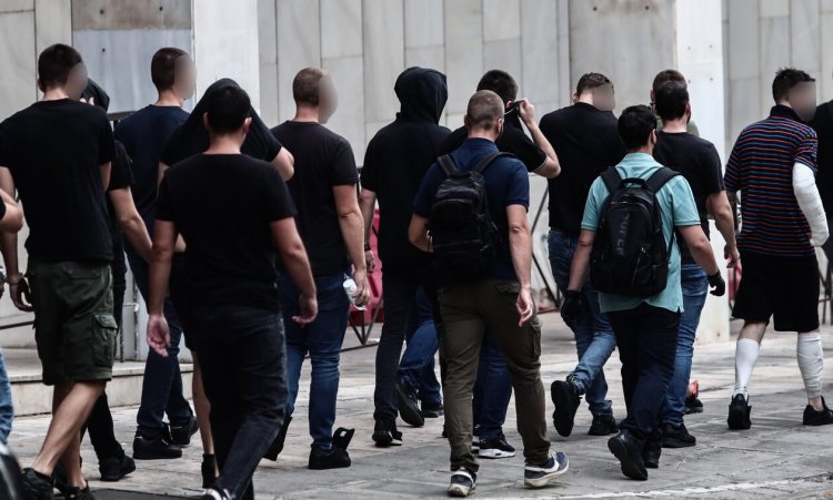 Soccer fan violence: Στη φυλακή και οι 105 συλληφθέντες για την επίθεση στη Νέα Φιλαδέλφεια